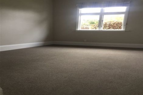 Photo of property in 17 Saint Andrews Square, Strowan, Christchurch, 8052