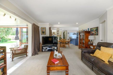 Photo of property in 6 Rays Way, Tuakau, 2121