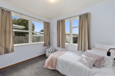Photo of property in 1 Warwick Avenue, St Andrews, Hamilton, 3200