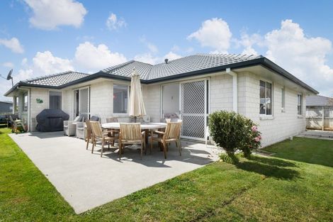 Photo of property in 15 Reel Road, Athenree, Waihi Beach, 3611