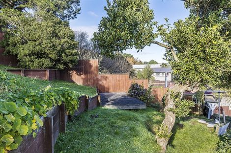 Photo of property in 108 Arahura Crescent, Waitangirua, Porirua, 5024