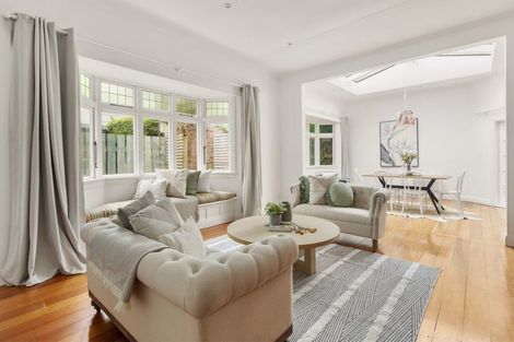 Photo of property in 41 Fairview Crescent, Kelburn, Wellington, 6012