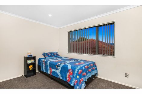 Photo of property in 13 Sunnyside Crescent, Papatoetoe, Auckland, 2025