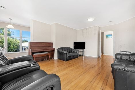 Photo of property in 3 La Trobe Street, Pakuranga Heights, Auckland, 2010