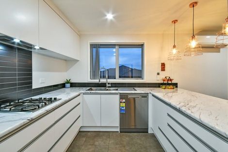 Photo of property in 48 Helenvale Crescent, Pokeno, 2402