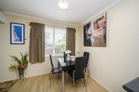 Photo of property in 5 Hillcrest Drive, Kelvin Grove, Palmerston North, 4414