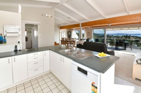 Photo of property in 1/34 Totara Road, Stanmore Bay, Whangaparaoa, 0932