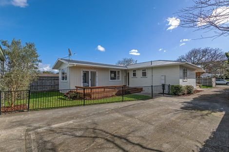 Photo of property in 12 Snowdon Avenue, Terrace End, Palmerston North, 4410