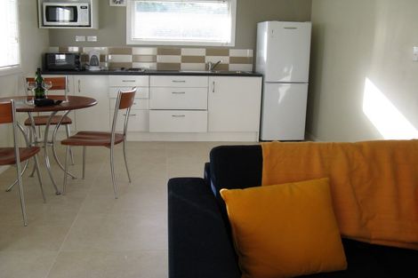 Photo of property in 26 Onewa Road, Northcote Point, Auckland, 0627