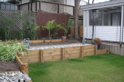 Photo of property in 49 Triangle Road, Massey, Auckland, 0614