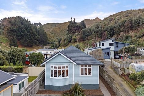 Photo of property in 65 Happy Valley Road, Owhiro Bay, Wellington, 6023