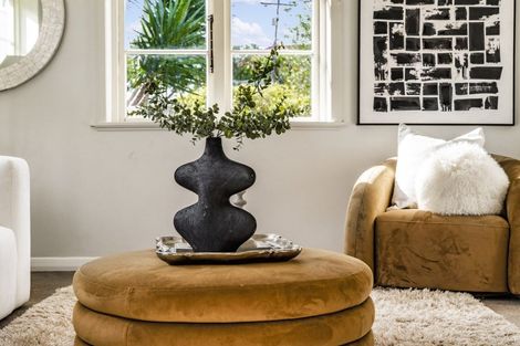 Photo of property in 1 Massey Avenue, Greenlane, Auckland, 1061