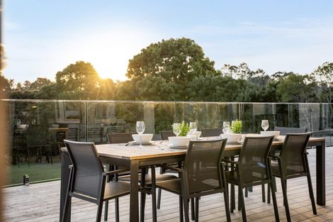 Photo of property in 73 Warman Road, Okura, Albany, 0792