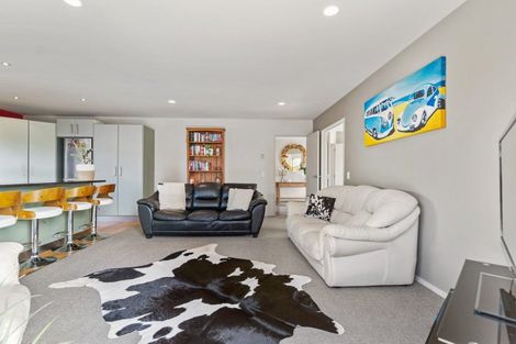 Photo of property in 30 Pine Harbour Parade, Beachlands, Auckland, 2018