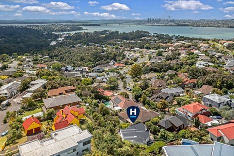 Photo of property in 28 Murano Place, Chatswood, Auckland, 0626