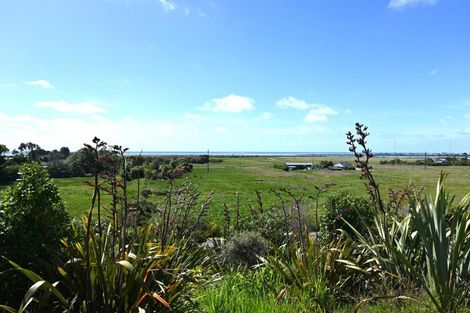 Photo of property in 6 Takutai Terrace, Ruatapu, 7883