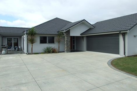 Photo of property in 14 Rosalie Terrace, Kelvin Grove, Palmerston North, 4414