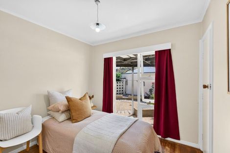 Photo of property in 68 Puketapu Road, Taradale, Napier, 4112