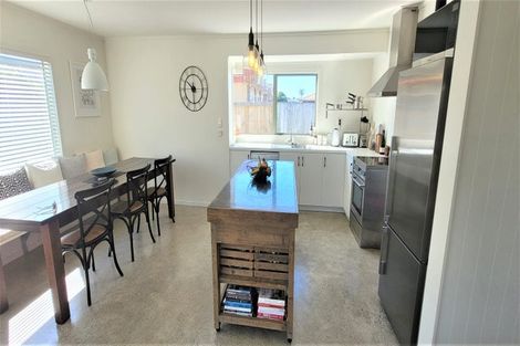 Photo of property in 28 Pacific View Road, Papamoa Beach, Papamoa, 3118