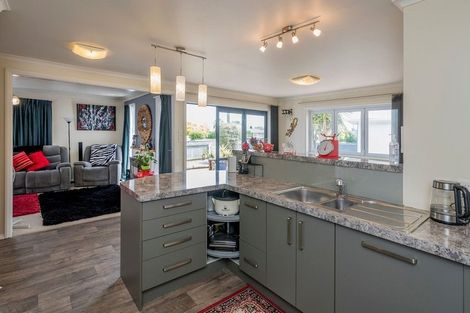 Photo of property in 88 Queen Street West, Levin, 5510