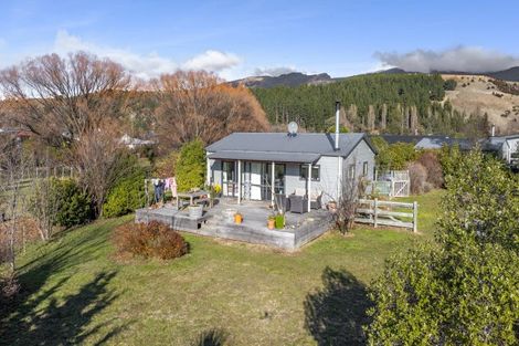 Photo of property in 145 Main Road, Luggate, Cromwell, 9383