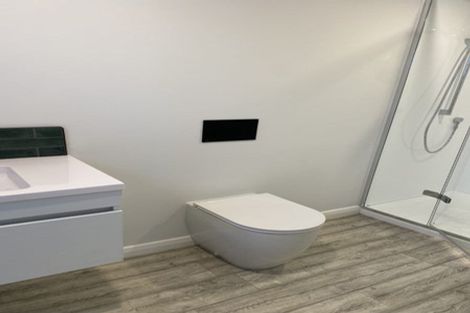 Photo of property in 80 Lake Road, Narrow Neck, Auckland, 0624