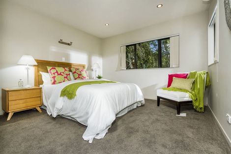 Photo of property in 2/304 Beach Road, Campbells Bay, Auckland, 0630