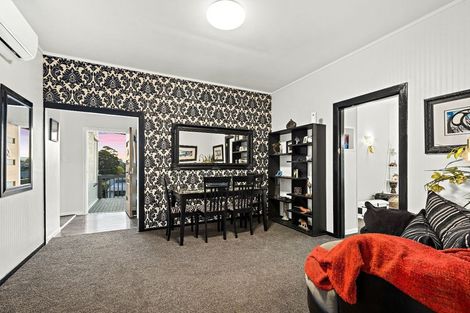Photo of property in 1/13 Woodhouse Place, West Harbour, Auckland, 0618