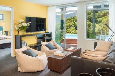 Photo of property in 251 Queen Charlotte Drive, Havelock, Picton, 7281