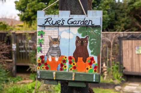 Photo of property in 108 Wellington Road, Paekakariki, 5034