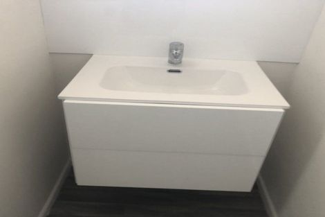 Photo of property in 1/68 Titirangi Road, New Lynn, Auckland, 0600