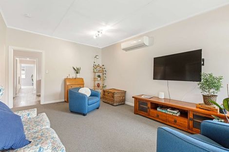 Photo of property in 13 Makere Street, Waitara, 4320