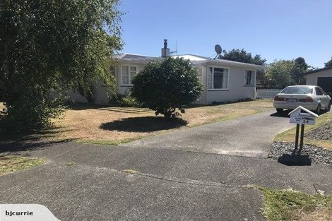 Photo of property in 24 Kent Crescent, Awapuni, Palmerston North, 4412