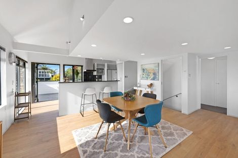 Photo of property in 39a Clovelly Road, Bucklands Beach, Auckland, 2012