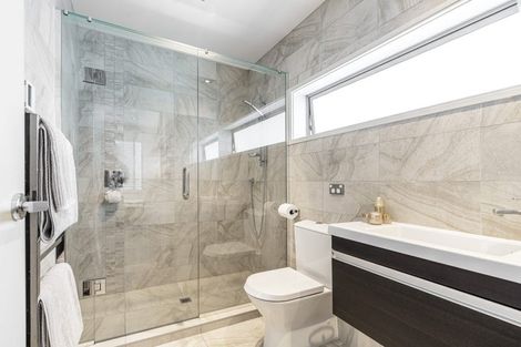 Photo of property in Montrose Villas, 441h Beach Road, Mairangi Bay, Auckland, 0630