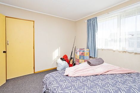 Photo of property in 20 Argyle Street, Kew, Invercargill, 9812