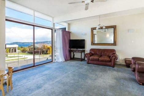 Photo of property in 20 Hinerau Grove, Waipahihi, Taupo, 3330
