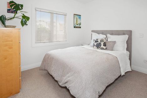 Photo of property in 58 Pitau Road, Mount Maunganui, 3116