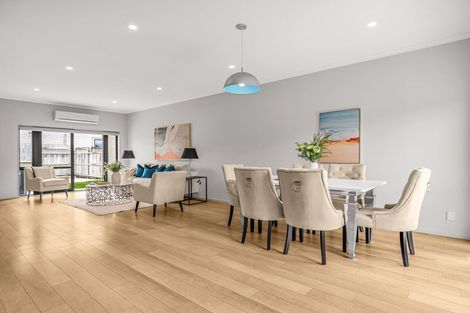 Photo of property in 43 Becker Drive, Weymouth, Auckland, 2103