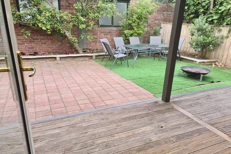 Photo of property in 18 Cruickshank Street, Kilbirnie, Wellington, 6022