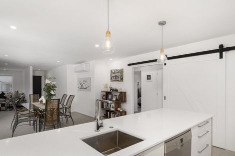 Photo of property in 5 Hanlow Place, Pyes Pa, Tauranga, 3112