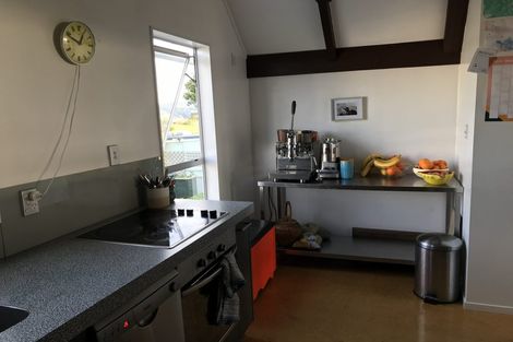 Photo of property in 77 Kaikoura Street, Maupuia, Wellington, 6022