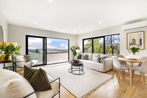 Photo of property in 5 Island Bay Road, Beach Haven, Auckland, 0626