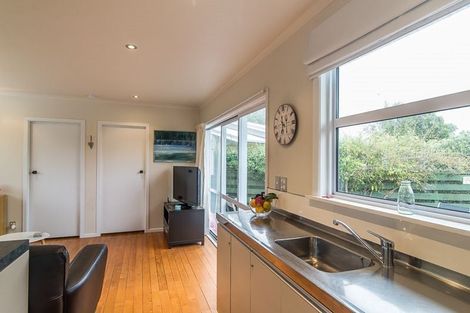 Photo of property in 59 Waimea Road, Waikanae Beach, Waikanae, 5036