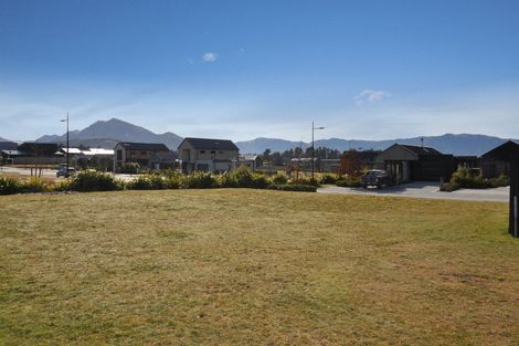 Photo of property in 3 Mount Prospect Lane, Wanaka, 9305