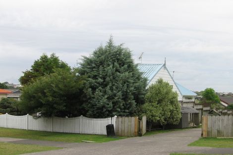 Photo of property in 5 Ebony Place, Massey, Auckland, 0614
