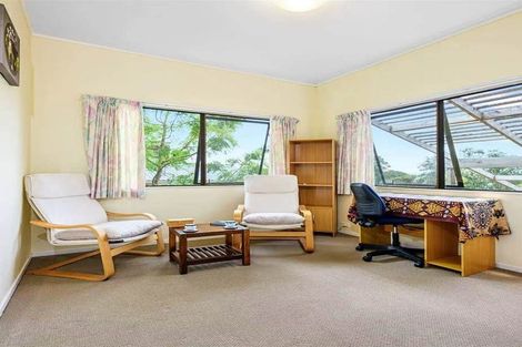 Photo of property in 44 Rhinevale Close, Henderson, Auckland, 0612
