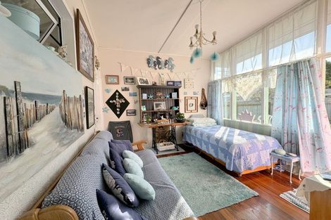 Photo of property in 11 Waverley Street, Waipawa, 4210