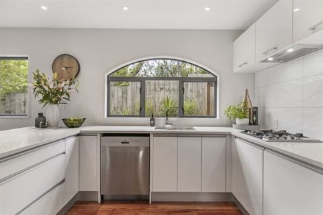 Photo of property in 2/93 Stanley Road, Glenfield, Auckland, 0629