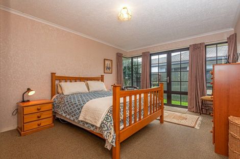 Photo of property in 19 Caroline Crescent, Highbury, Palmerston North, 4412